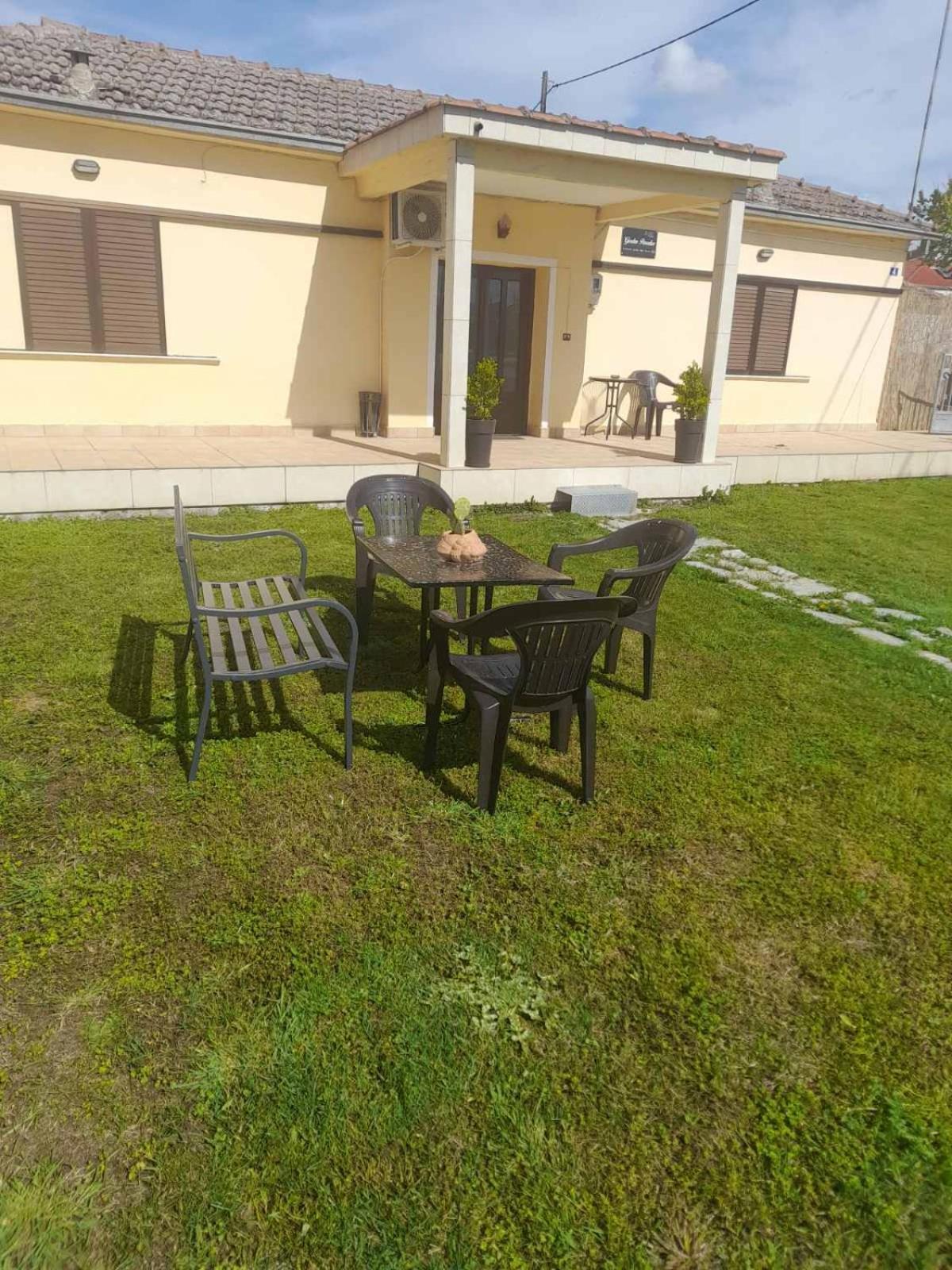 Garden Paradise In Megalochori Apartment Tríkala