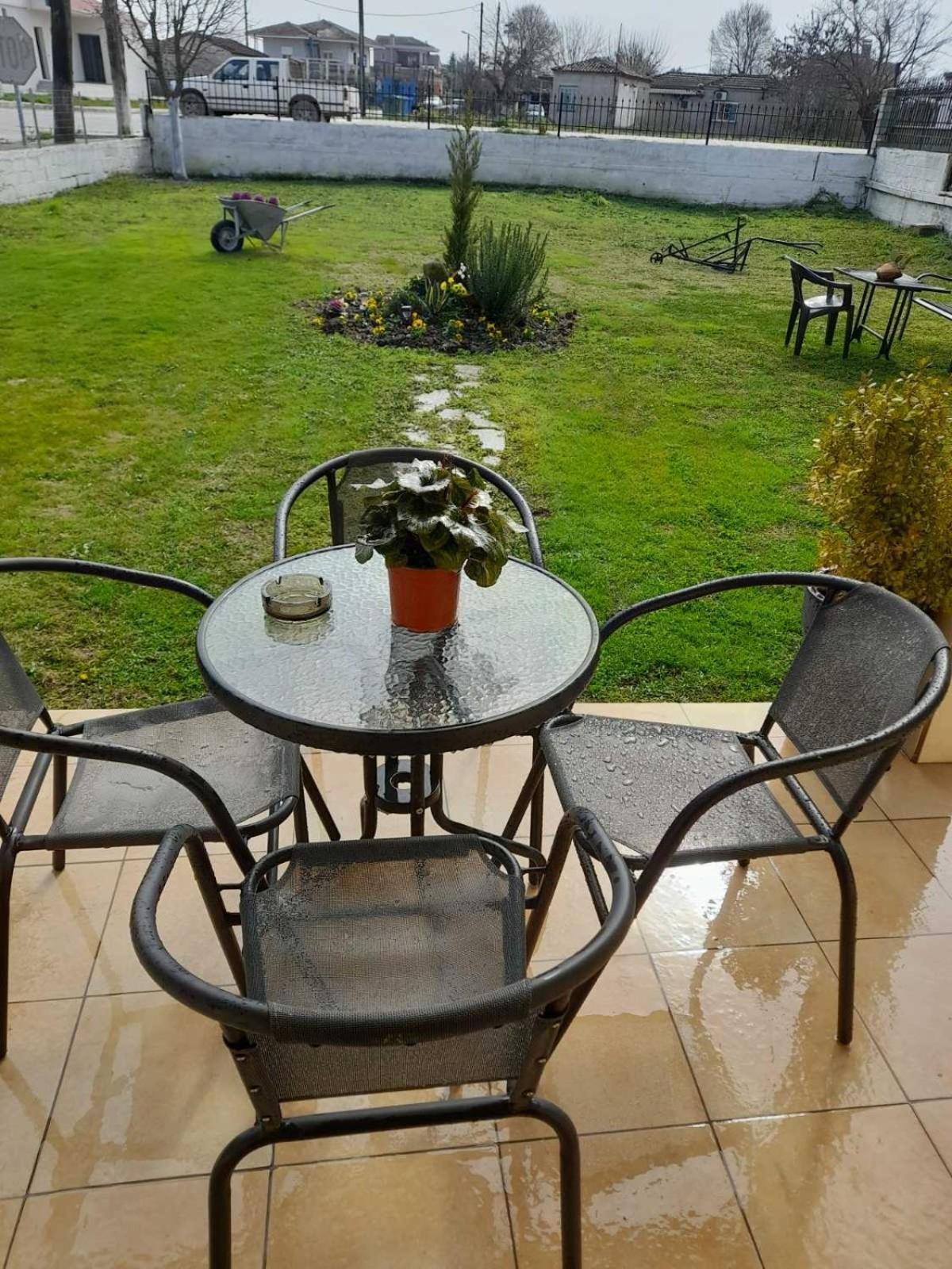 Garden Paradise In Megalochori Apartment Tríkala